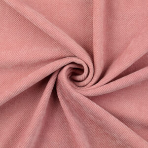 Polyester Jersey Altrosa in Cordoptik, elastischer Stoff für einfache Nähprojekte, gewickelt dargestellt.